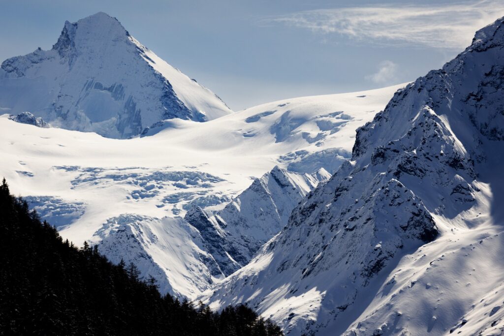 un randonneur blessé est sauvé grâce à une caméra thermique à brienz